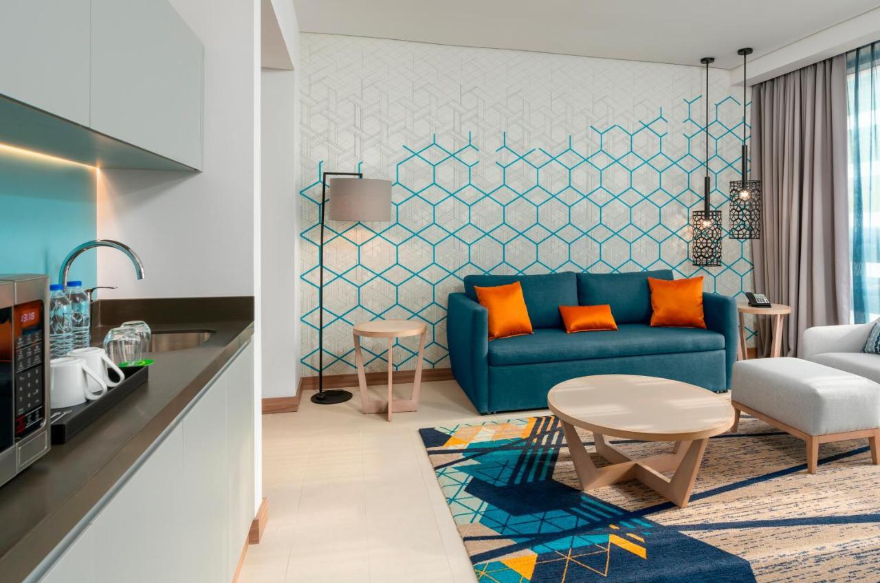 Holiday Inn & Suites Al Jubail By Ihg Al Fanatir Bagian luar foto