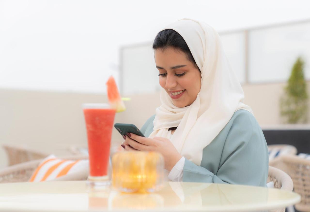 Holiday Inn & Suites Al Jubail By Ihg Al Fanatir Bagian luar foto