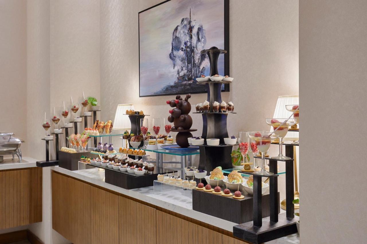 Holiday Inn & Suites Al Jubail By Ihg Al Fanatir Bagian luar foto