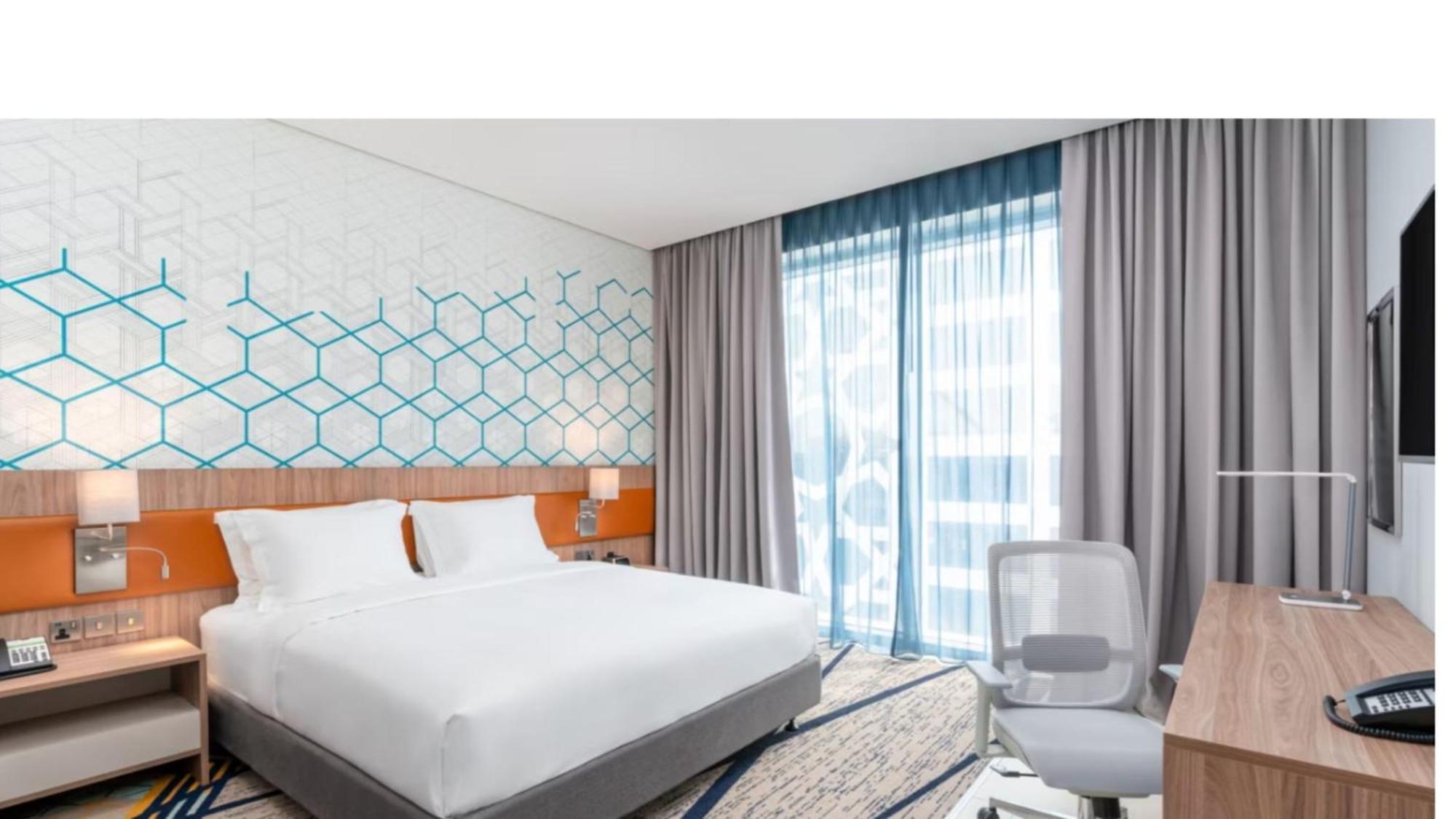 Holiday Inn & Suites Al Jubail By Ihg Al Fanatir Bagian luar foto